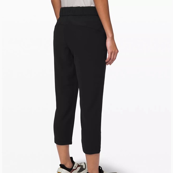 lululemon athletica Pants - Lululemon on the fly mid rise crop